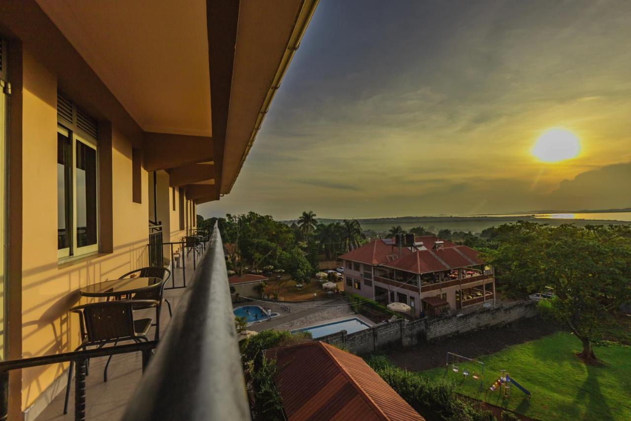Santa Maria Hotel Entebbe Exterior foto